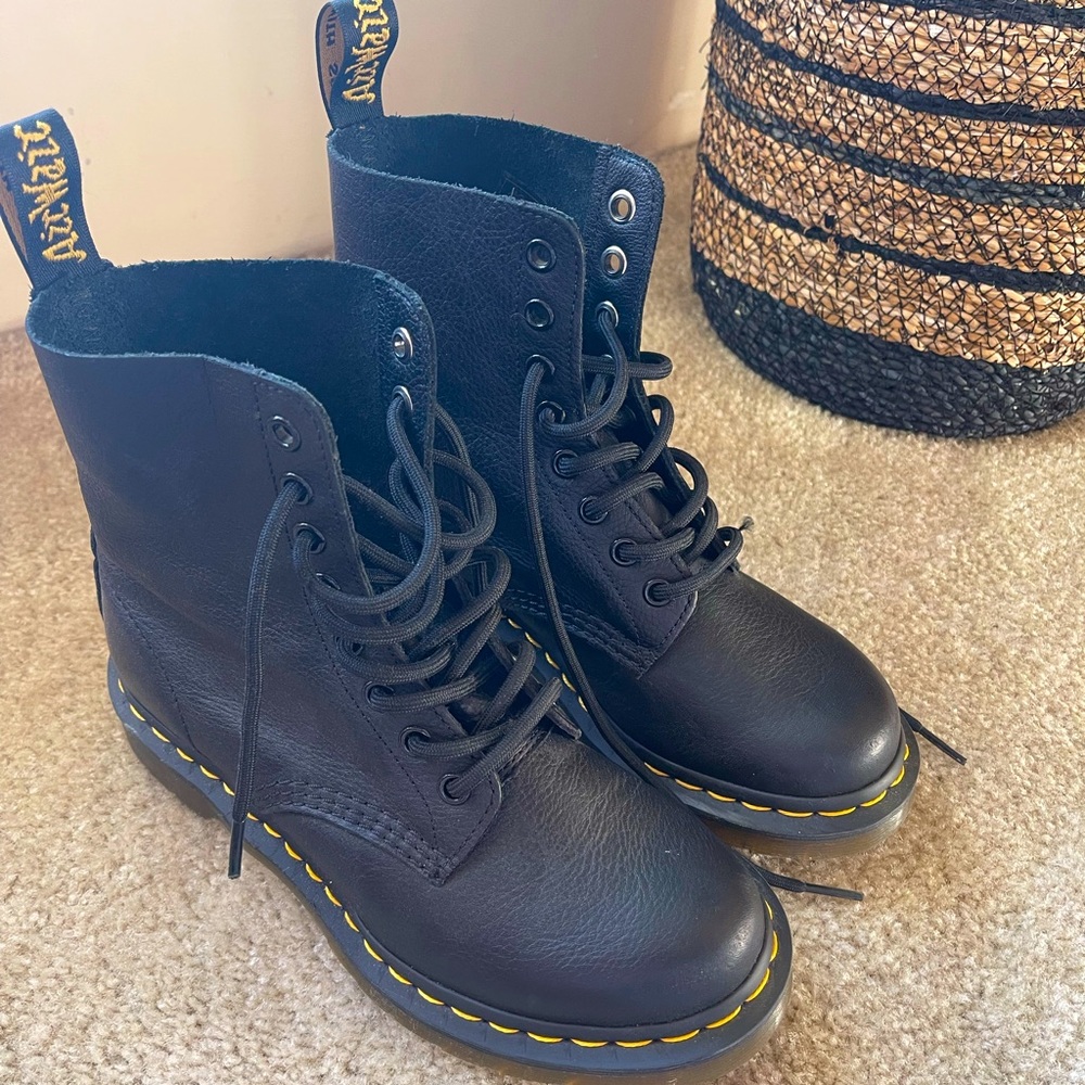 1460 Pascal Virginia Leather Boots